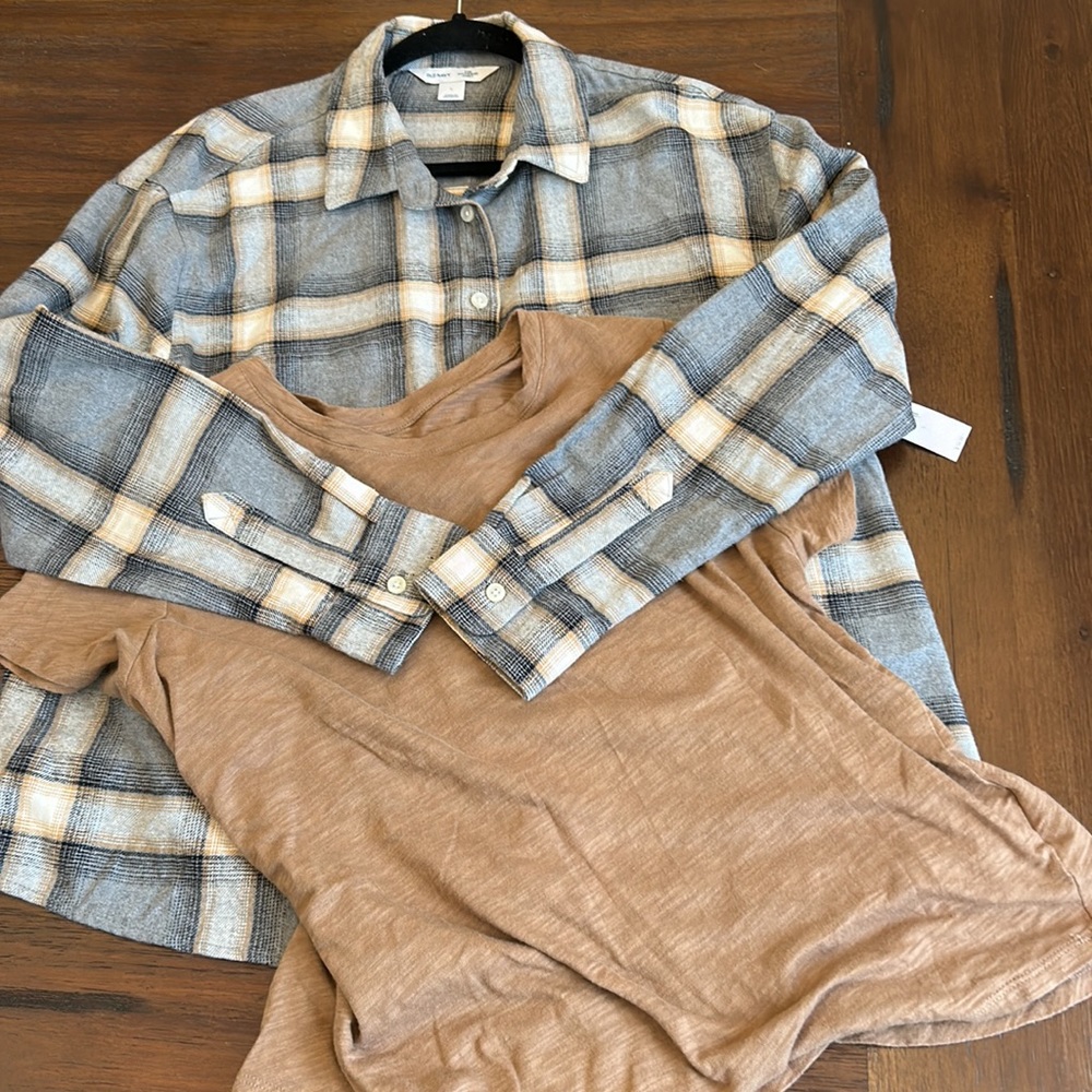 Old Navy Flannel top NWT with cotton top, worn once